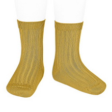 Load image into Gallery viewer, Ribbed short socks
