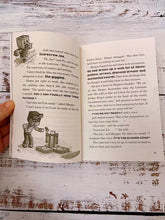 Load image into Gallery viewer, Minecraft Woodsword Chronicles 6 Book Slipcase Paperback
